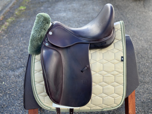 Prestige X-D2 zero Dressursattel 17 Zoll braun aus 2022