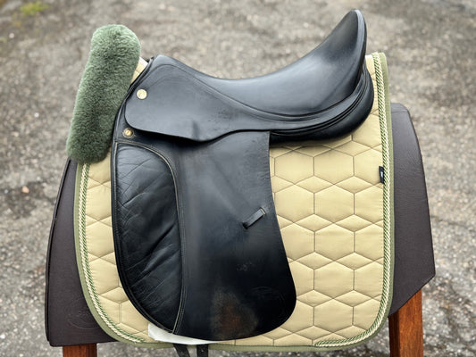 #96 Prestige Leonardo Dressage Saddle 18 inch 34