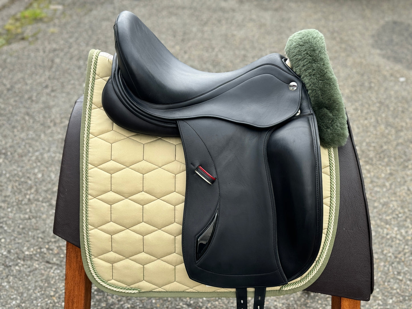 #K40 Silla de doma Erreplus Connect 17 pulgadas 34