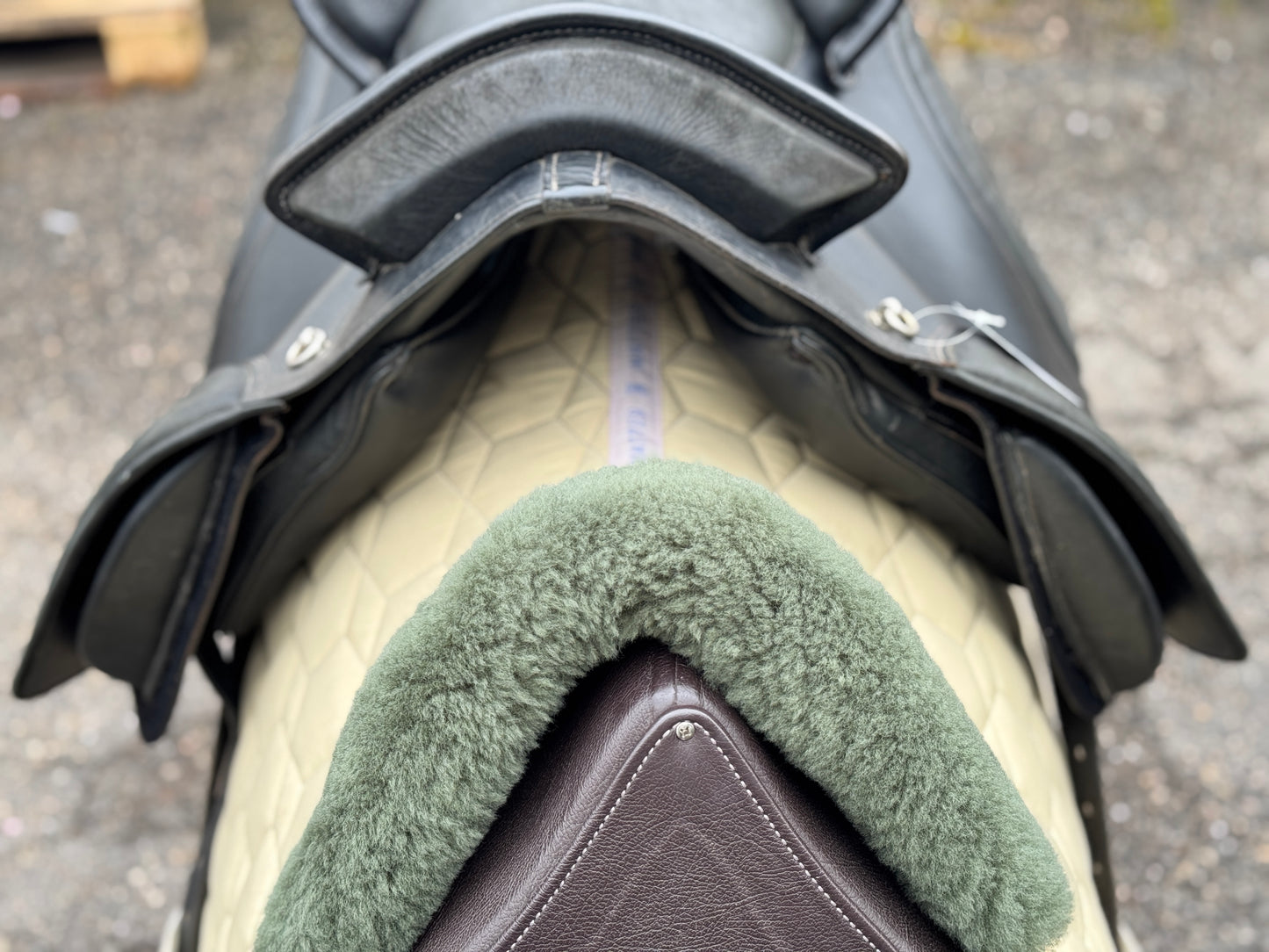#96 Deuber Renaissance Barocksattel schwarz S2 Ultraflexbaum
