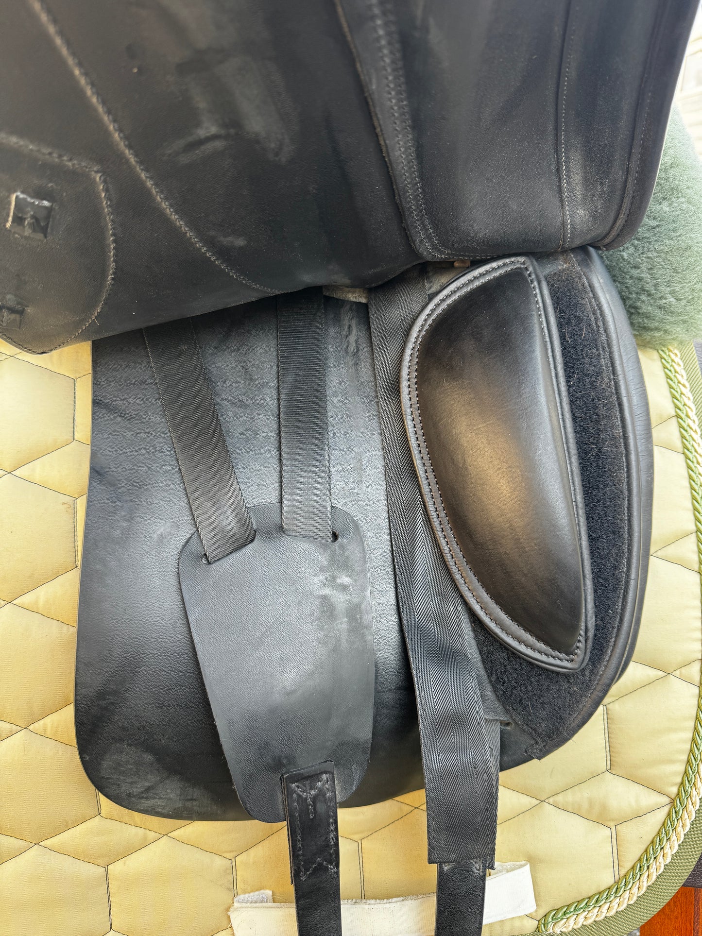 #143 Amerigo Classic Dressage Pinerolo Dressursattel 17,5 Zoll M LHI SW aus 2021