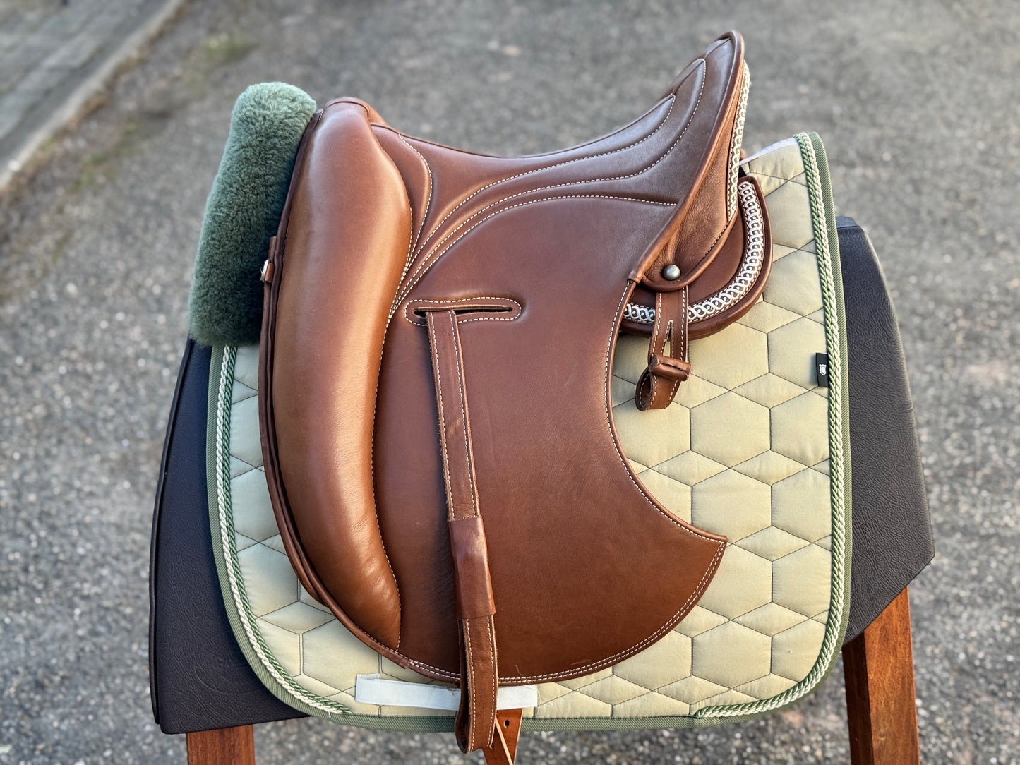 #K110 Signum Mercedes Working Equitation Dressage Saddle 16.5/17 like NEW