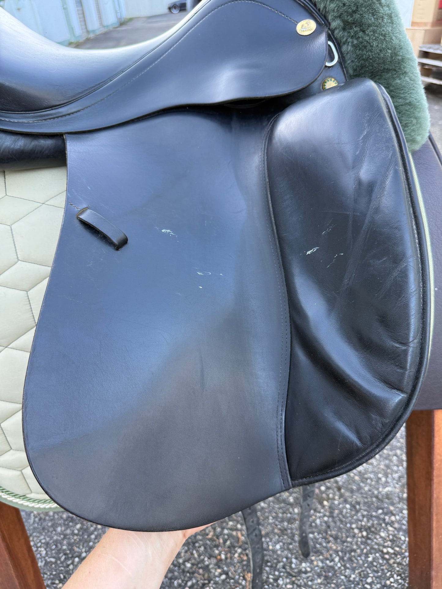 #191 Prestige Top Dressage Dressursattel 17 Zoll 31