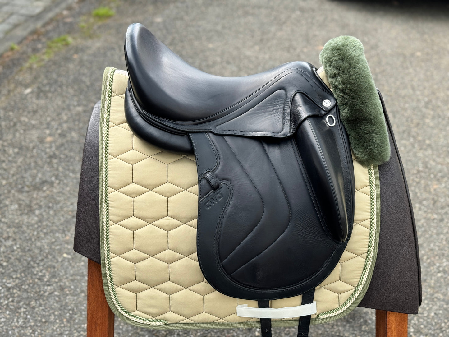 Silla de doma CWD SE37 18 pulgadas
