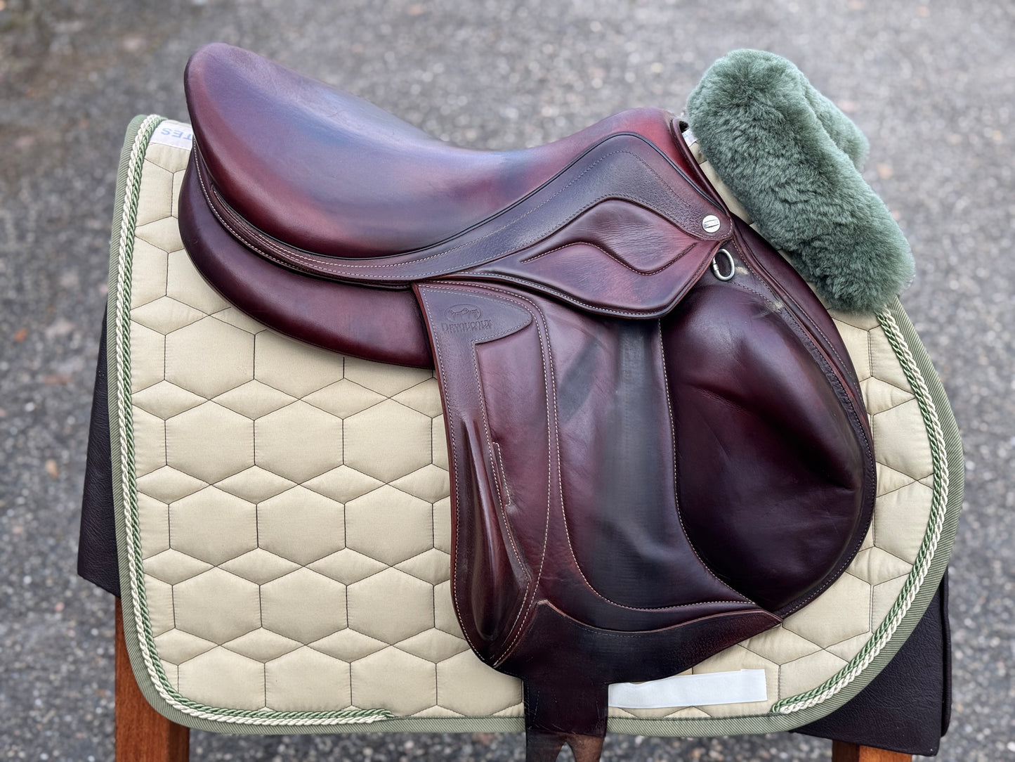#74 Devoucoux Chiberta LAB Springsattel Eventingsattel 18 Zoll braun