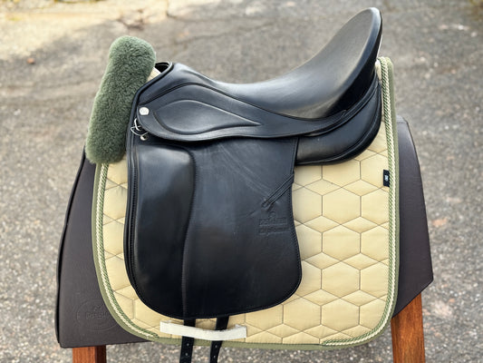 #K93 Sommer Diplomat Dressursattel 18 Zoll Protection Kissen doubliert