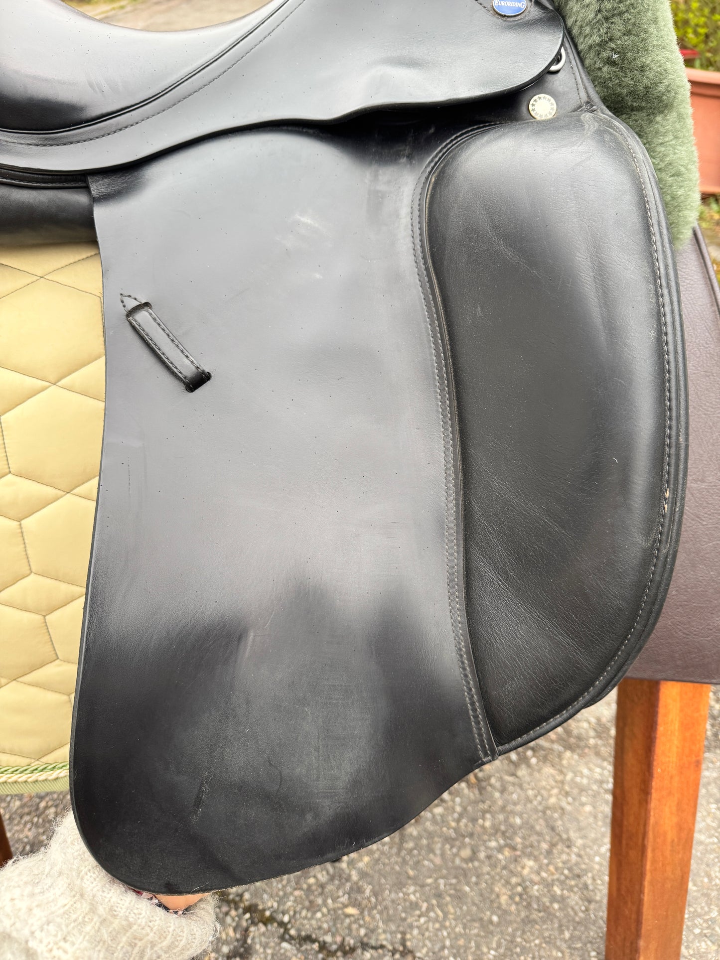 #95 Euroriding Emilio Dressursattel 17 Zoll 32