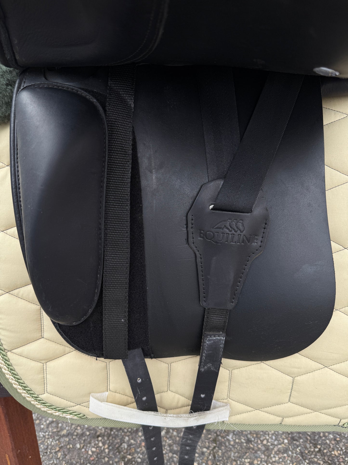 #196 Equiline Elite Dressursattel 17 Zoll
