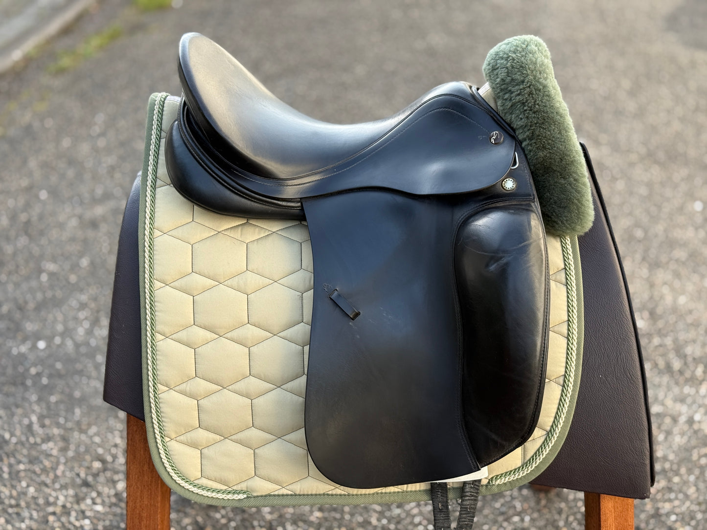 #K151 Prestige Top Dressage SP 17 Zoll 33