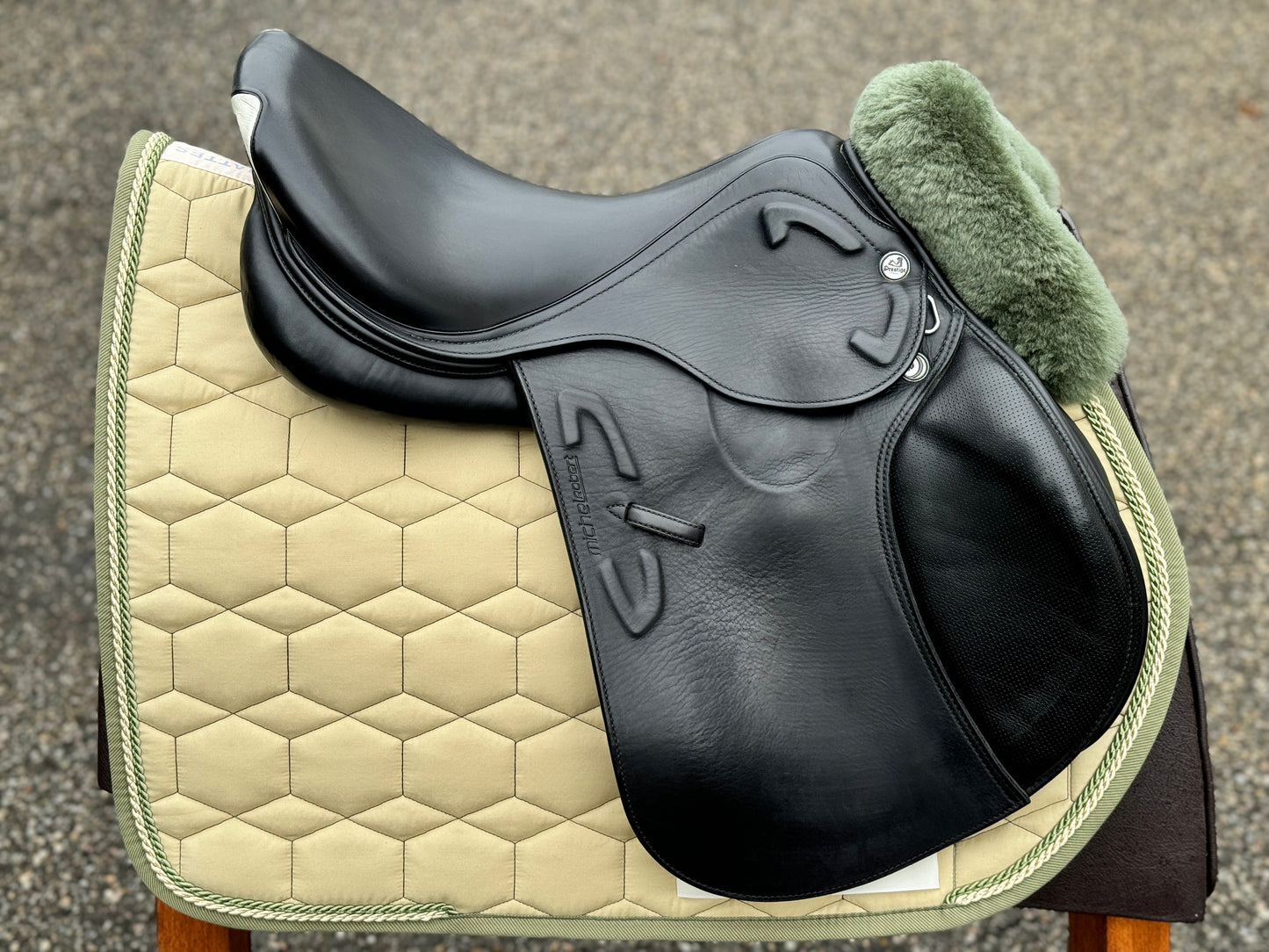 #K47 Silla de salto Prestige X-Michel Robert 17 pulgadas 34