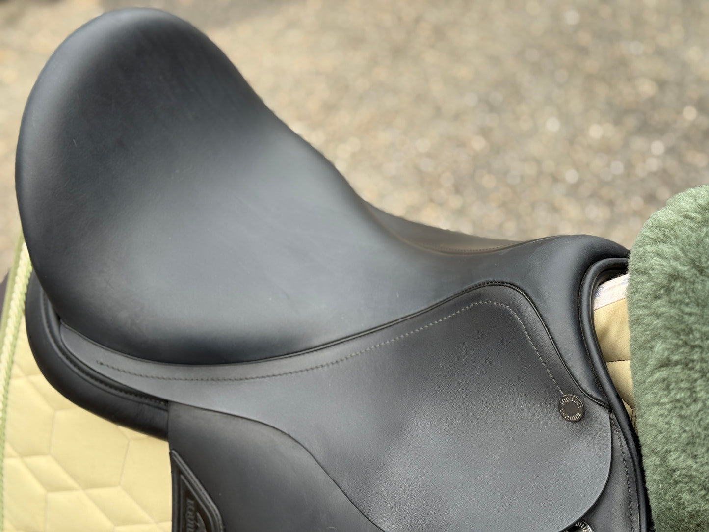 #196 Equiline Elite Dressursattel 17 Zoll