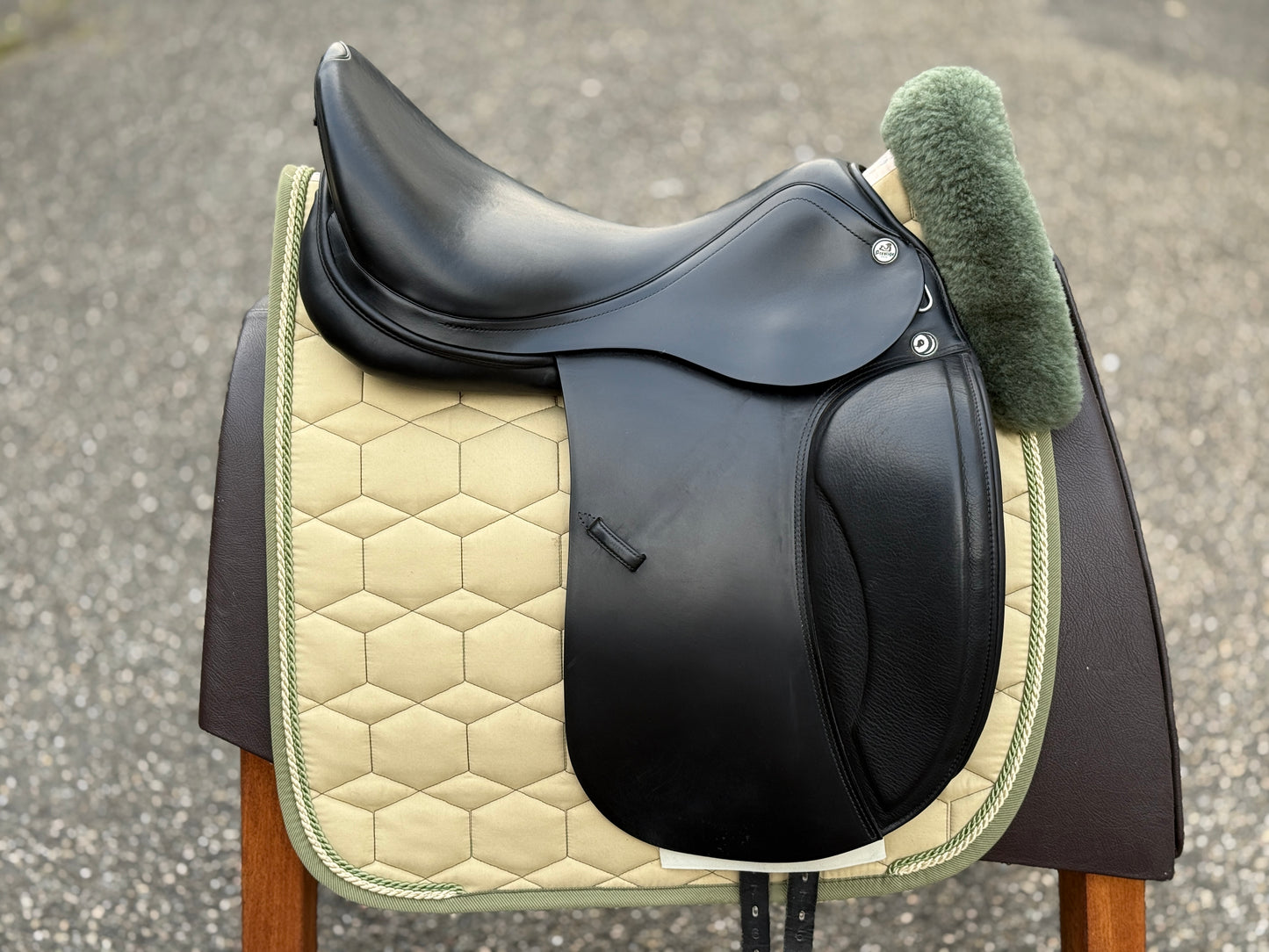 #169 Prestige X Helen Dressursattel 18 Zoll 32