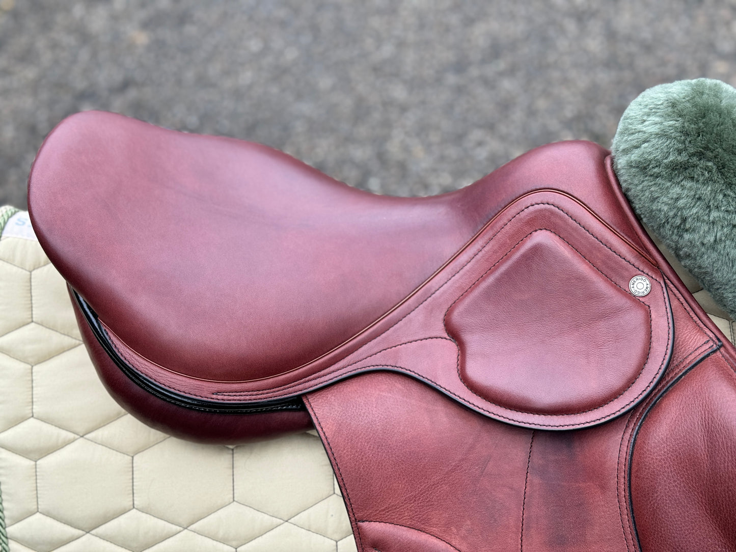 Silla de salto Amerigo Jump Basso Pinerolo de 17,5 pulgadas LHI para demostración