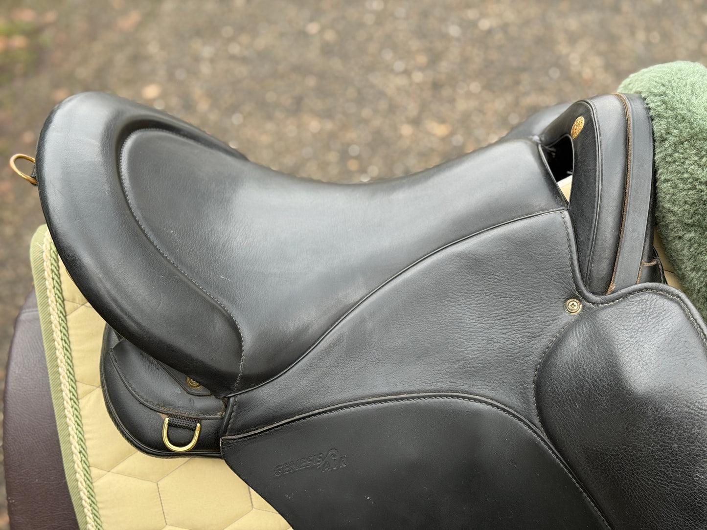 #236 Sommer Genesis Air Wanderreitsattel 17 Zoll - neuwertig