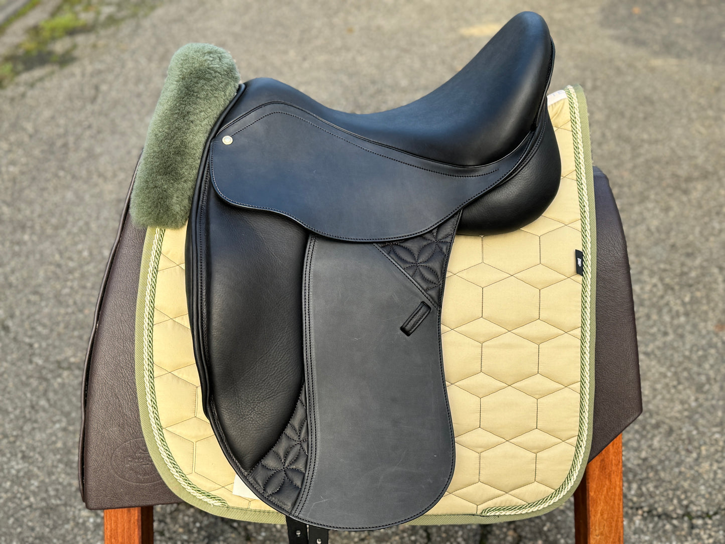Max Benz Heritage Dressursattel Monoblatt NEU für hohen Rist