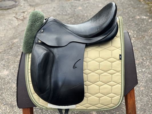 #86 Prestige Roma Dressage Saddle 18 inch 33 from 2020