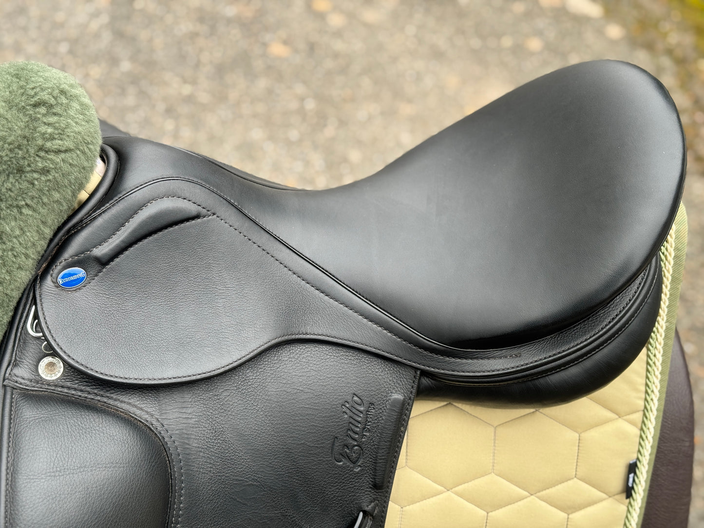 #K88 Euroriding Emilio Dressursattel doubliert 18 Zoll 33 neuwertig