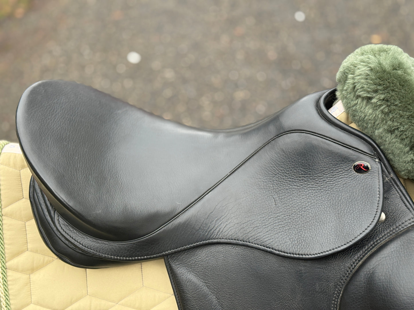 #232 Sommer Remos Pulse VS-Sattel 17,5 Zoll aus 2022