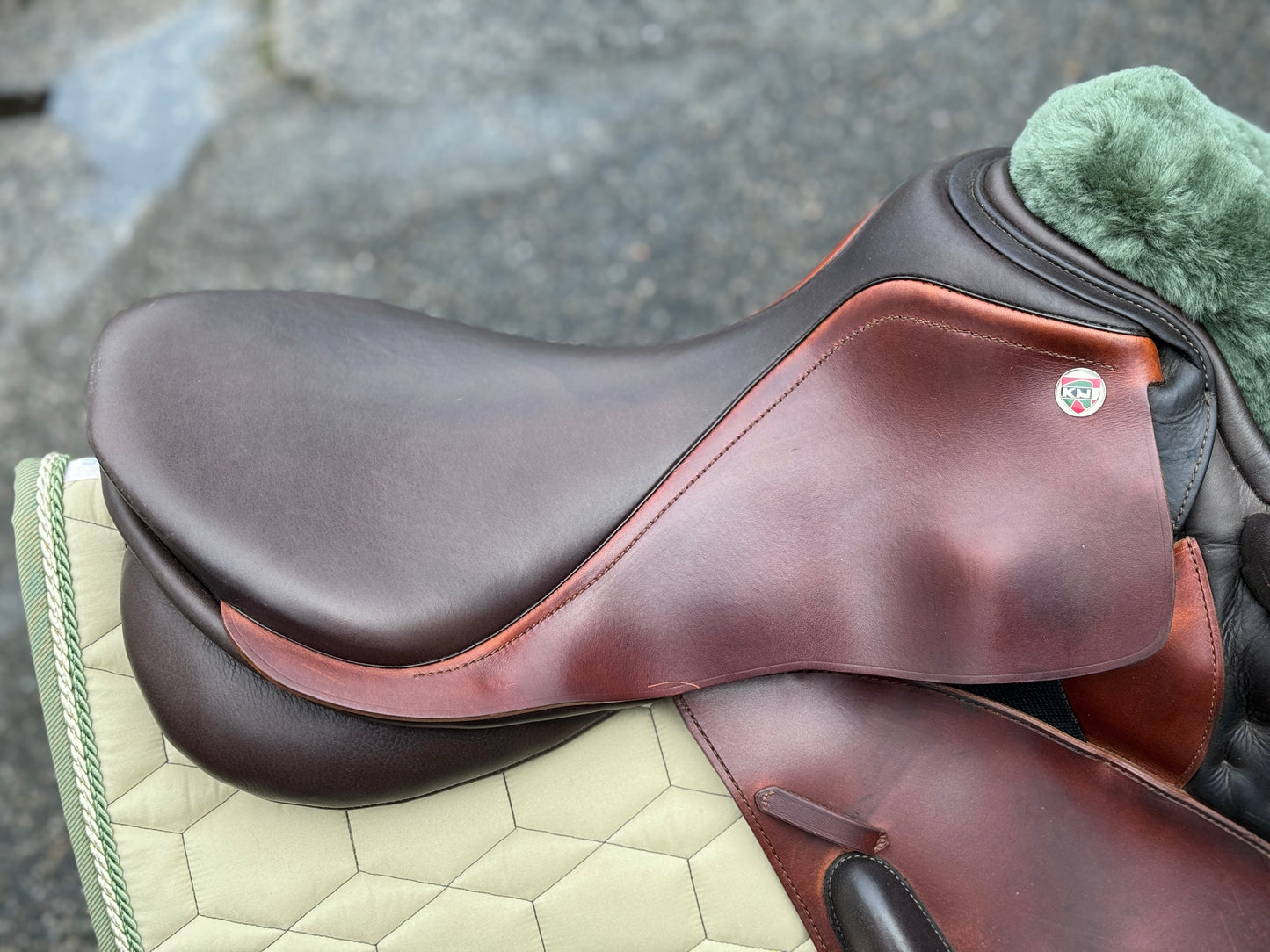 Niedersüß Marcato Mono braun Monoblatt Springsattel Eventingsattel 17,5 Zoll