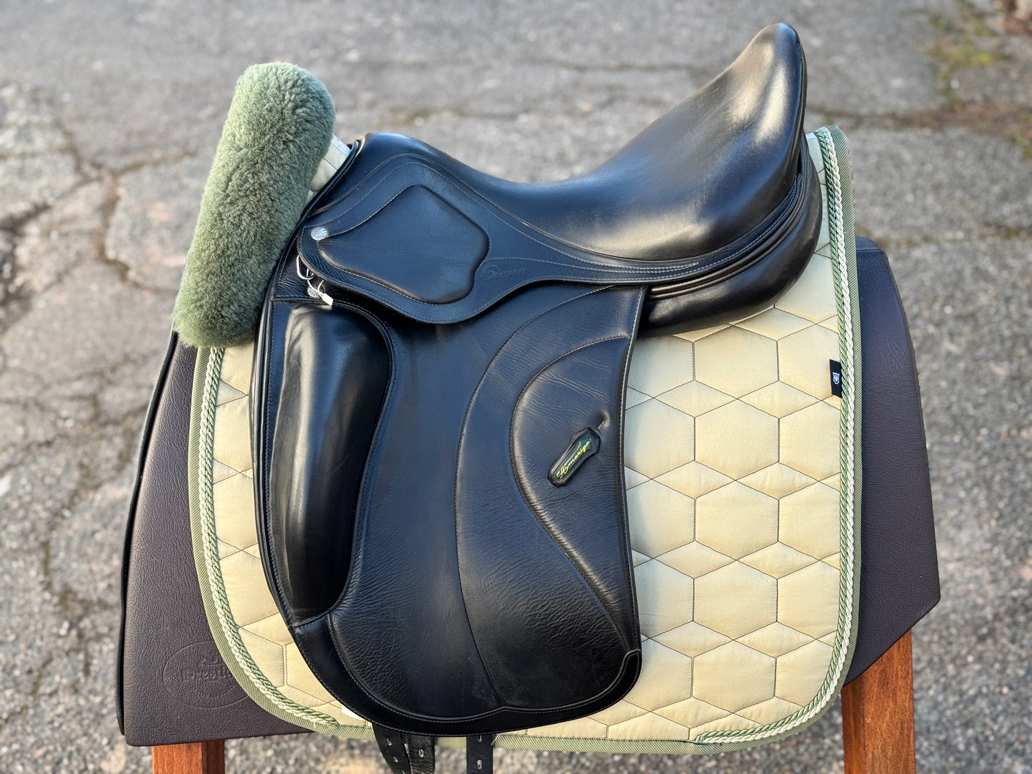 #K90 Amerigo Classic Dressage Siena Pinerolo Dressursattel 17,5 Zoll LHI
