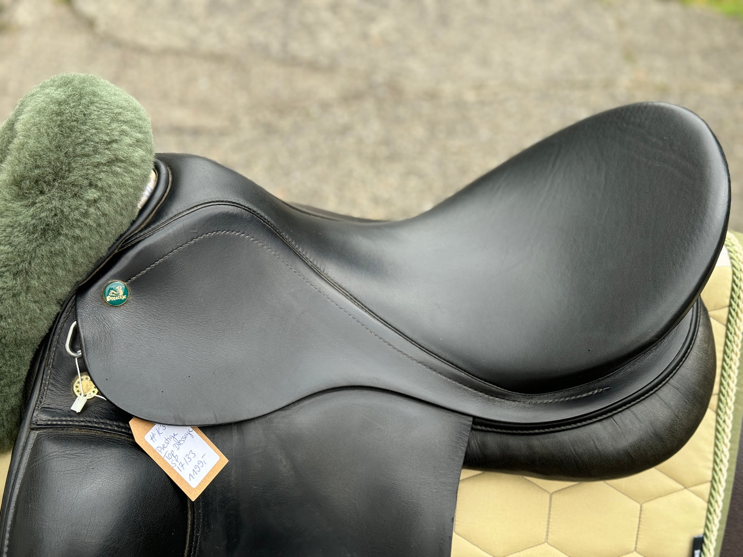 #K38 Prestige Top Dressage SP 17 inch 33
