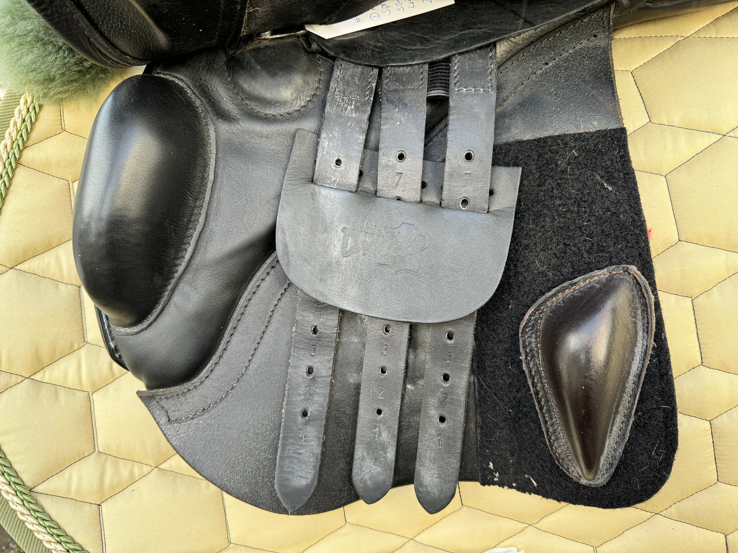 #K75 Dresch Springsattel schwarz 18 Zoll neuwertig für hohen Widerrist