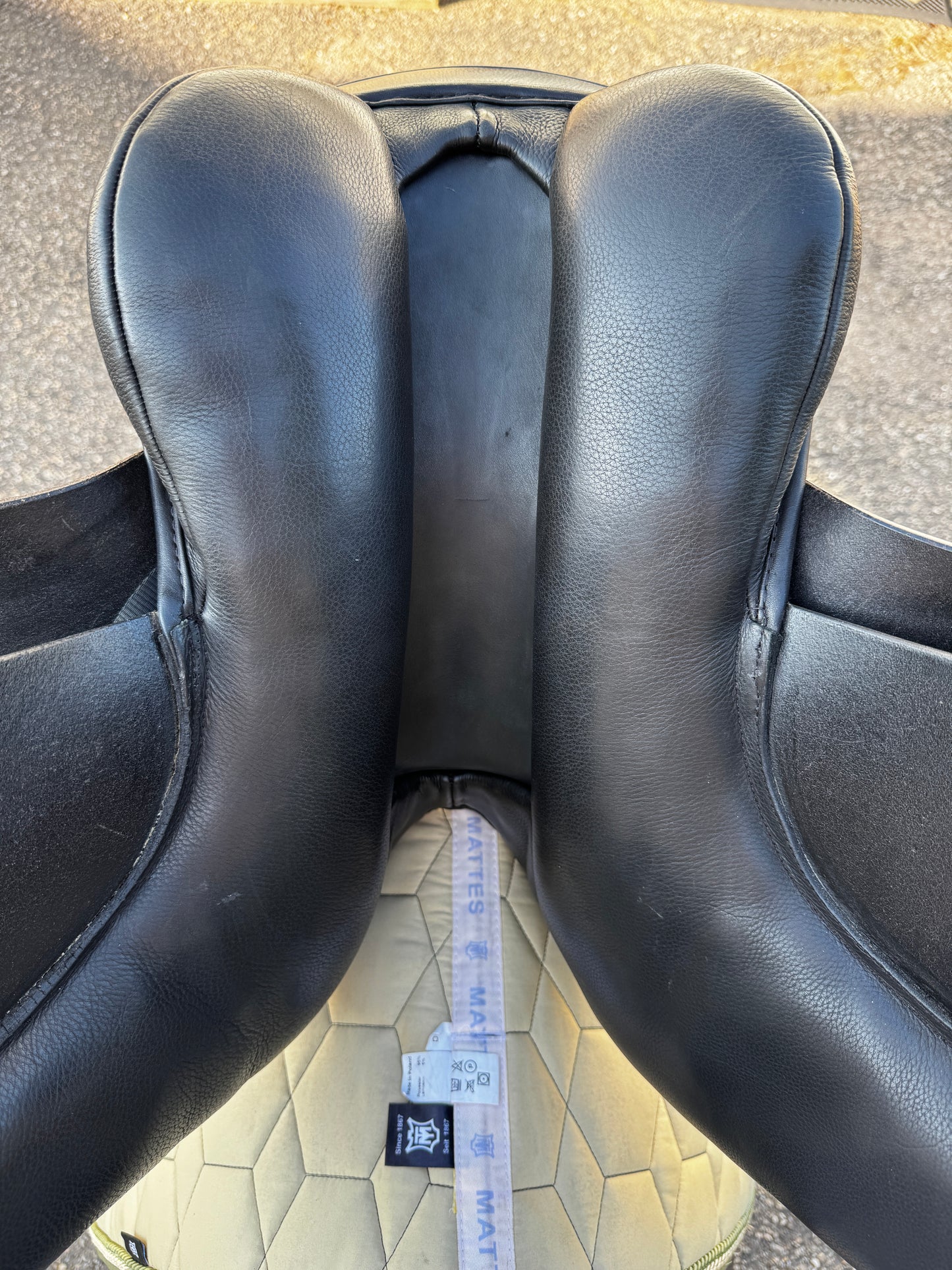 #138 Jorge Canaves Saphir Dressursattel 17,5 & 18 Zoll kurz NEU