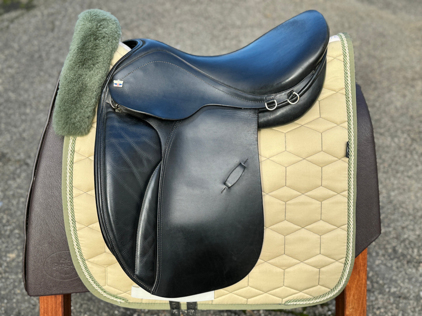 Farrington 3S Dressursattel 17,5 Zoll halbtief