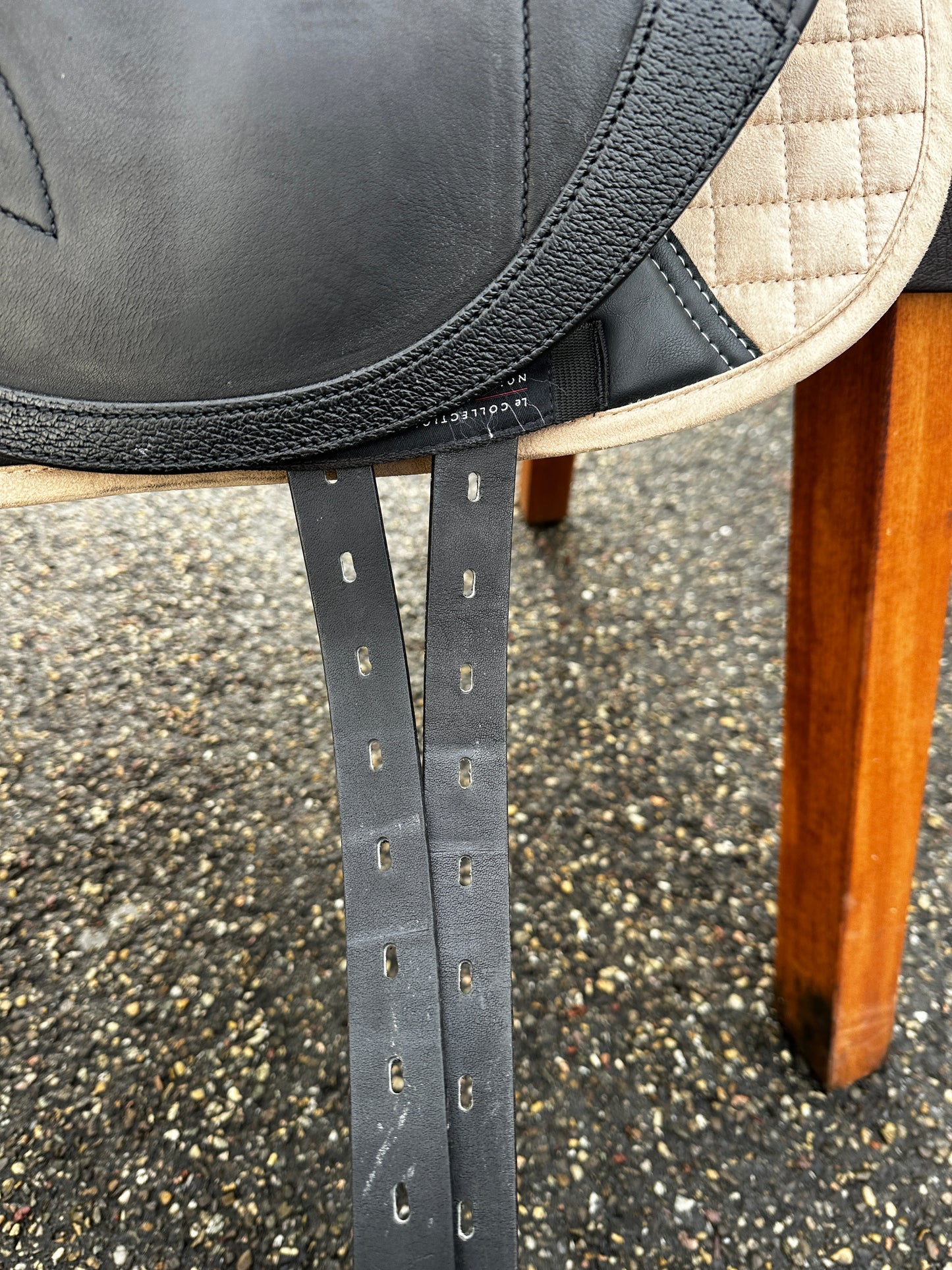 Selleria Equipe Olympia Monoblatt Dressursattel 17,5 fast NEU