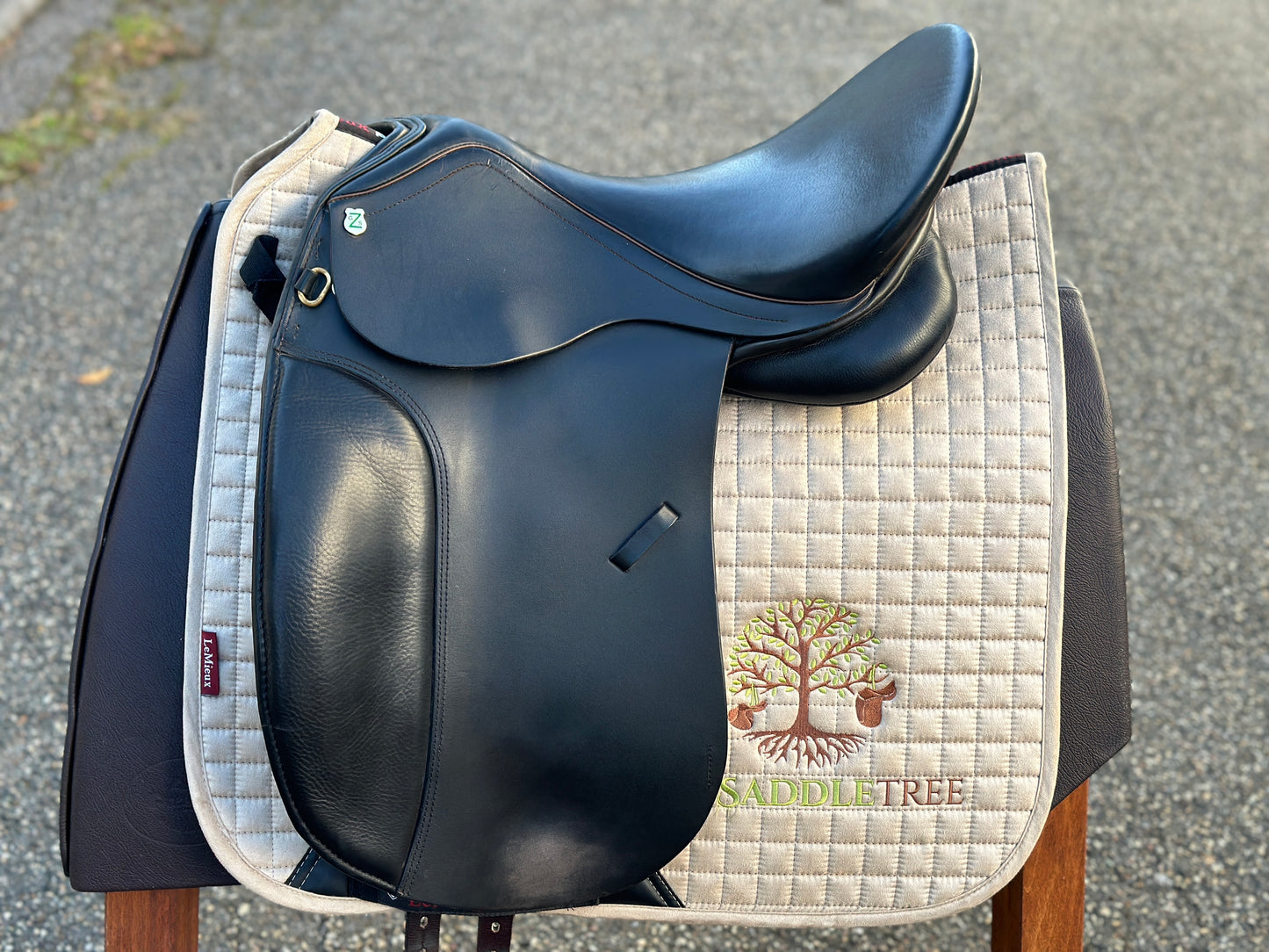 Massimo Dressursattel Dressur II 17,5 Zoll 32