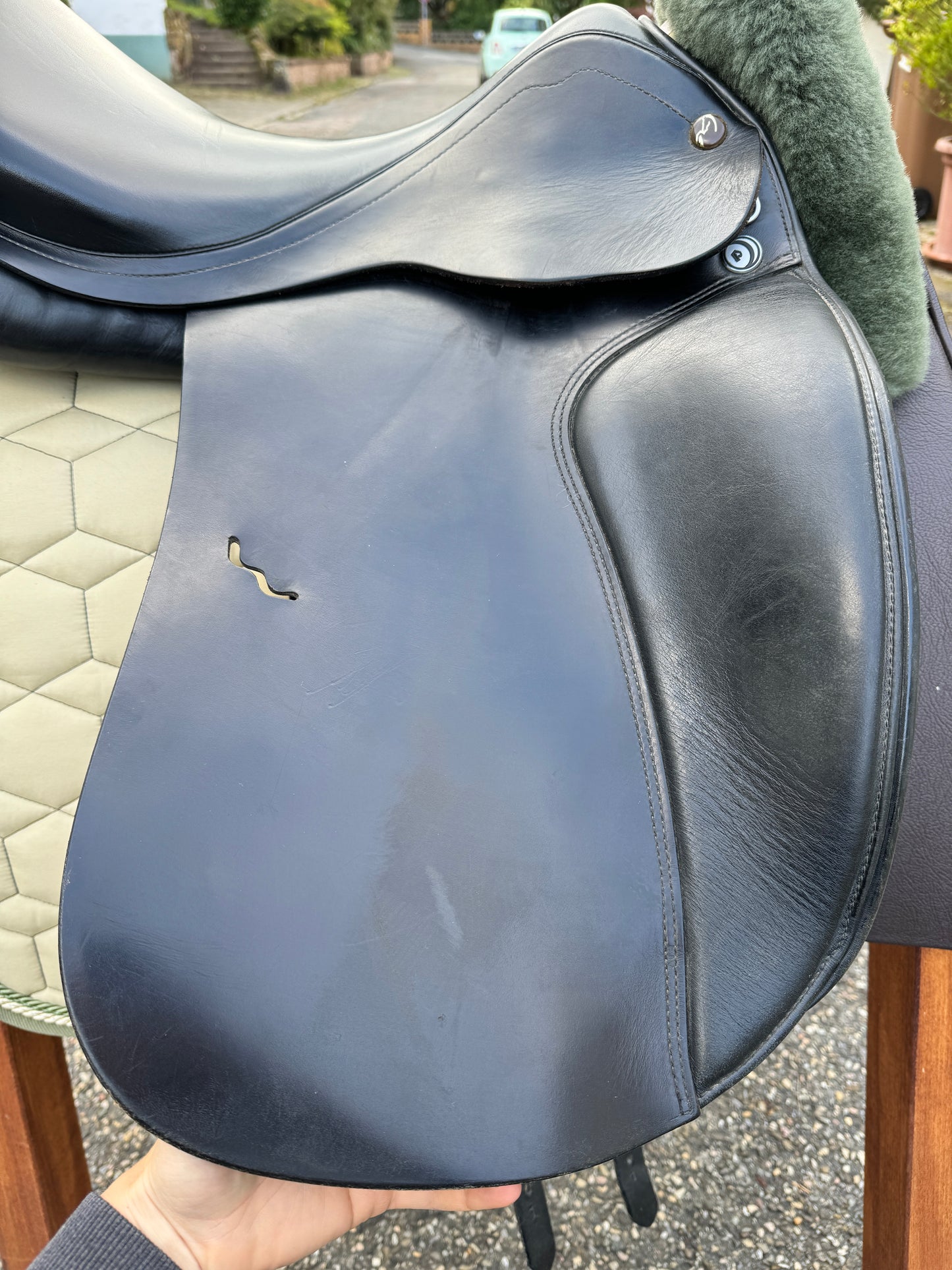 #36 Prestige Hippos Dressage Dressursattel 18 Zoll 32