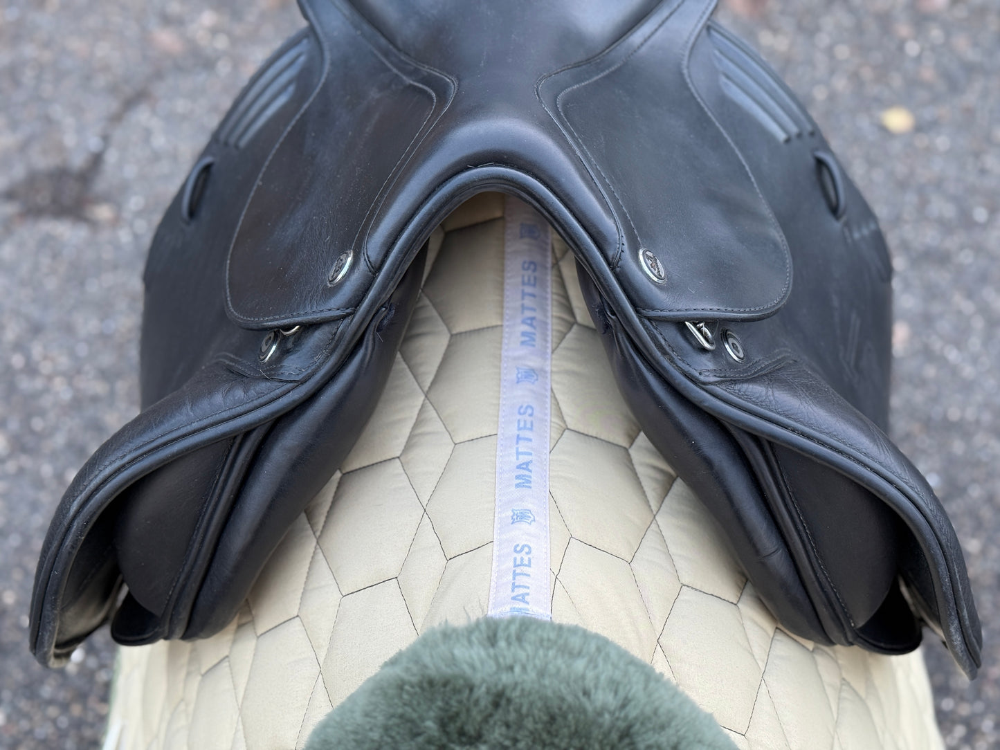 #233 Prestige Synchrony CPS Springsattel 17 Zoll 32 +A