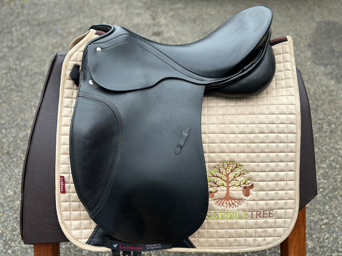 Passier Horst Becker Classic Dressage Saddle 17.5 inches
