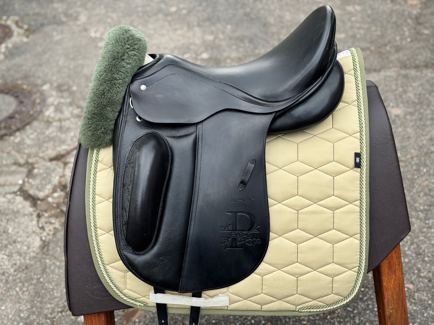 #K96 Passier Evo D Dressursattel 17 Zoll Monoblatt