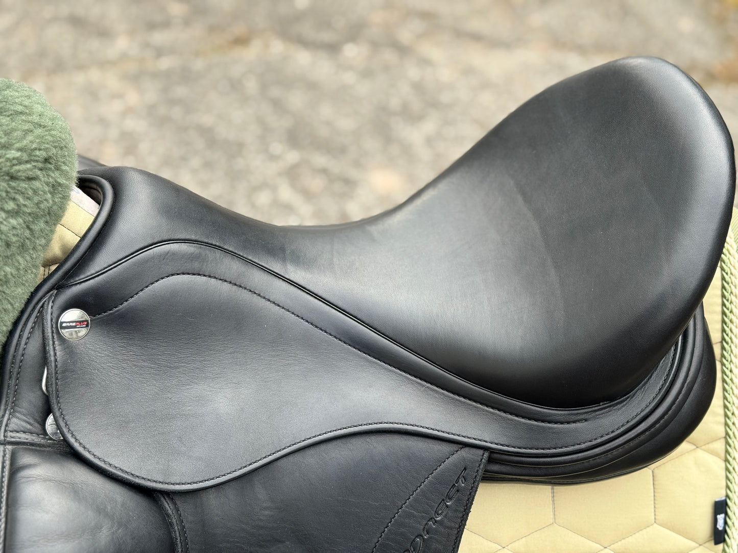 Silla de doma Erreplus Connect K94 de 17 pulgadas y 33 pulgadas de 2021