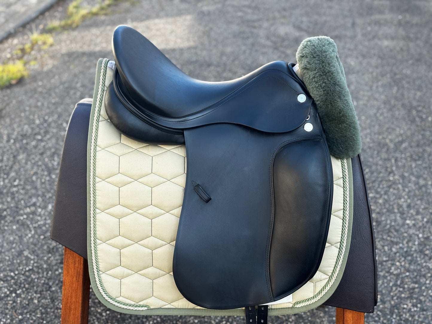 #K138 Prestige Top Dressage SP 17 Zoll 32 aus 2024