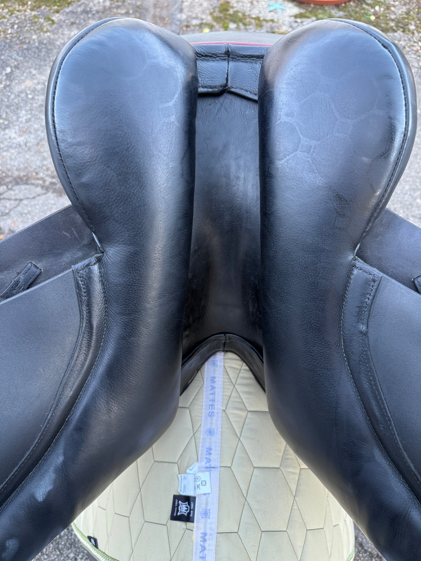 #265 Dresch Dressursattel 18 Zoll Klettpauschen