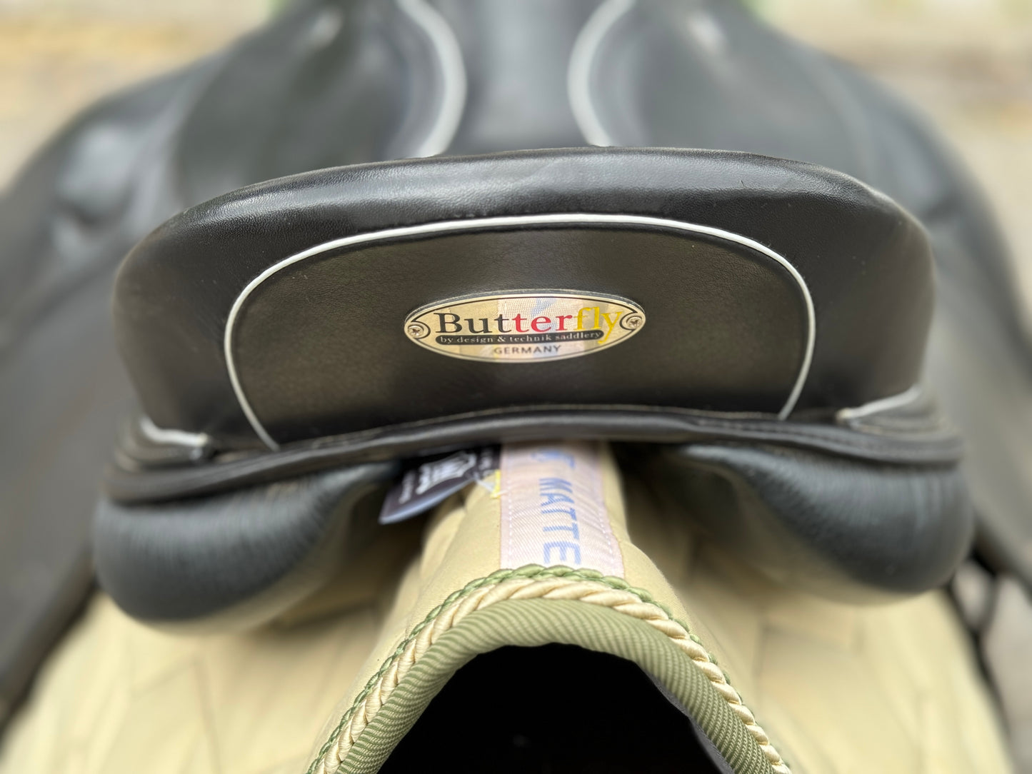 #5 Butterfly Claudia Dressursattel 17 Zoll HTF neuwertig