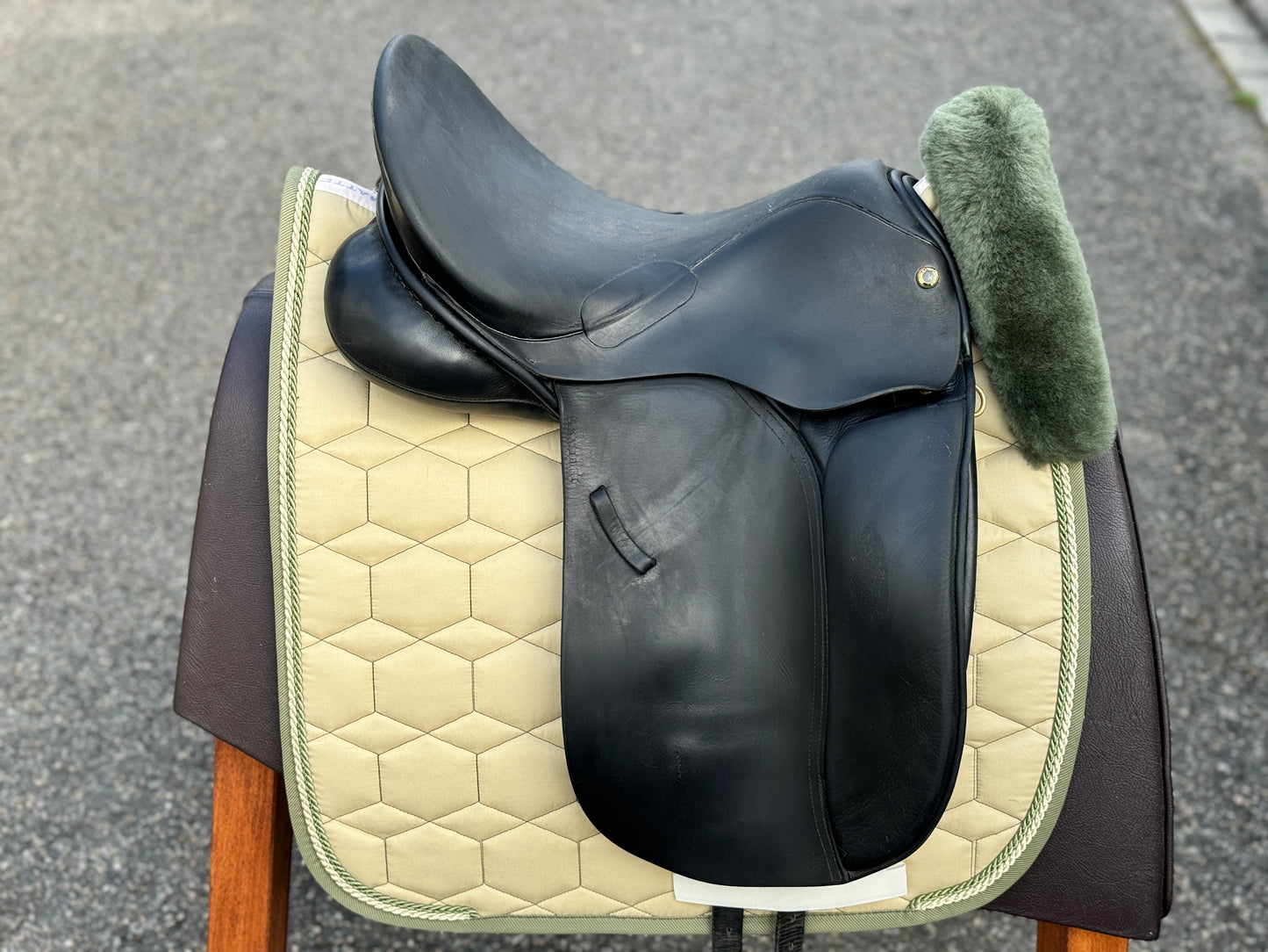 Hintermayer Anatomic Dressage Saddle 17 inch Fit 3 K