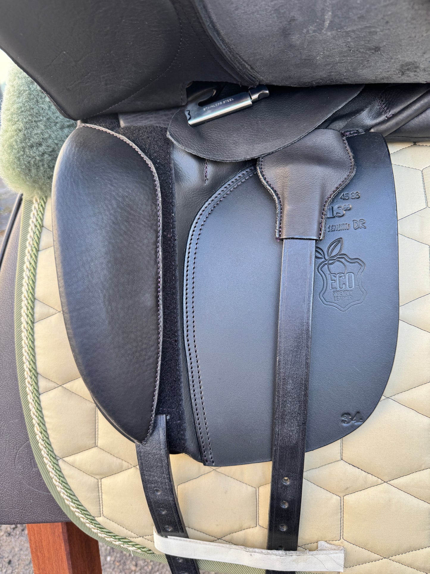 Euroriding Opal Sensitiv Dressursattel NEU für runde Pferdetypen