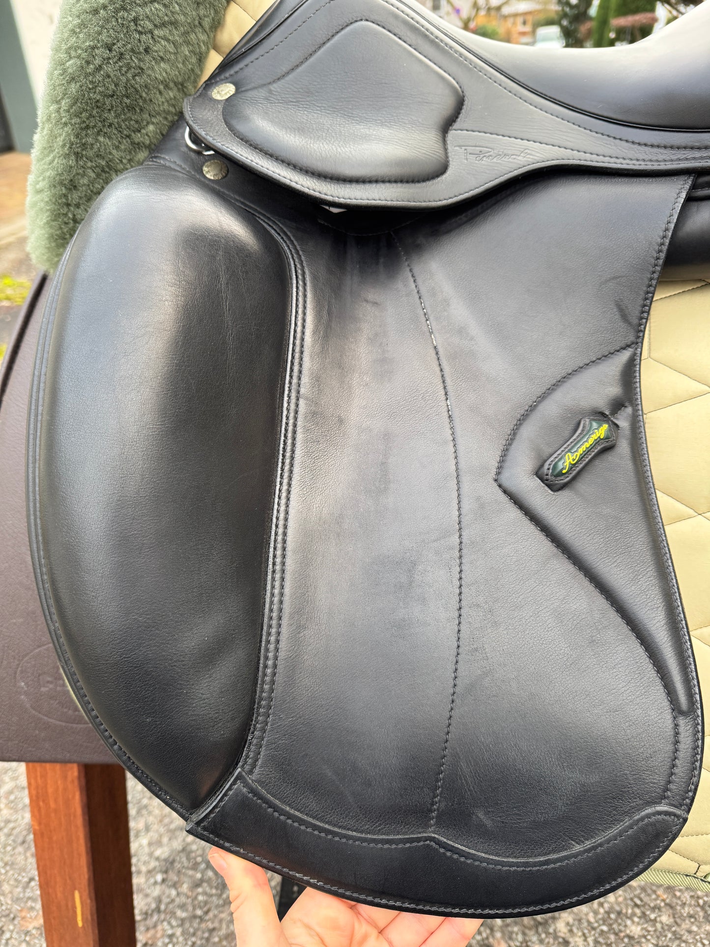#K82 Amerigo Classic Dressage Silla de doma Pinerolo 17 pulgadas M
