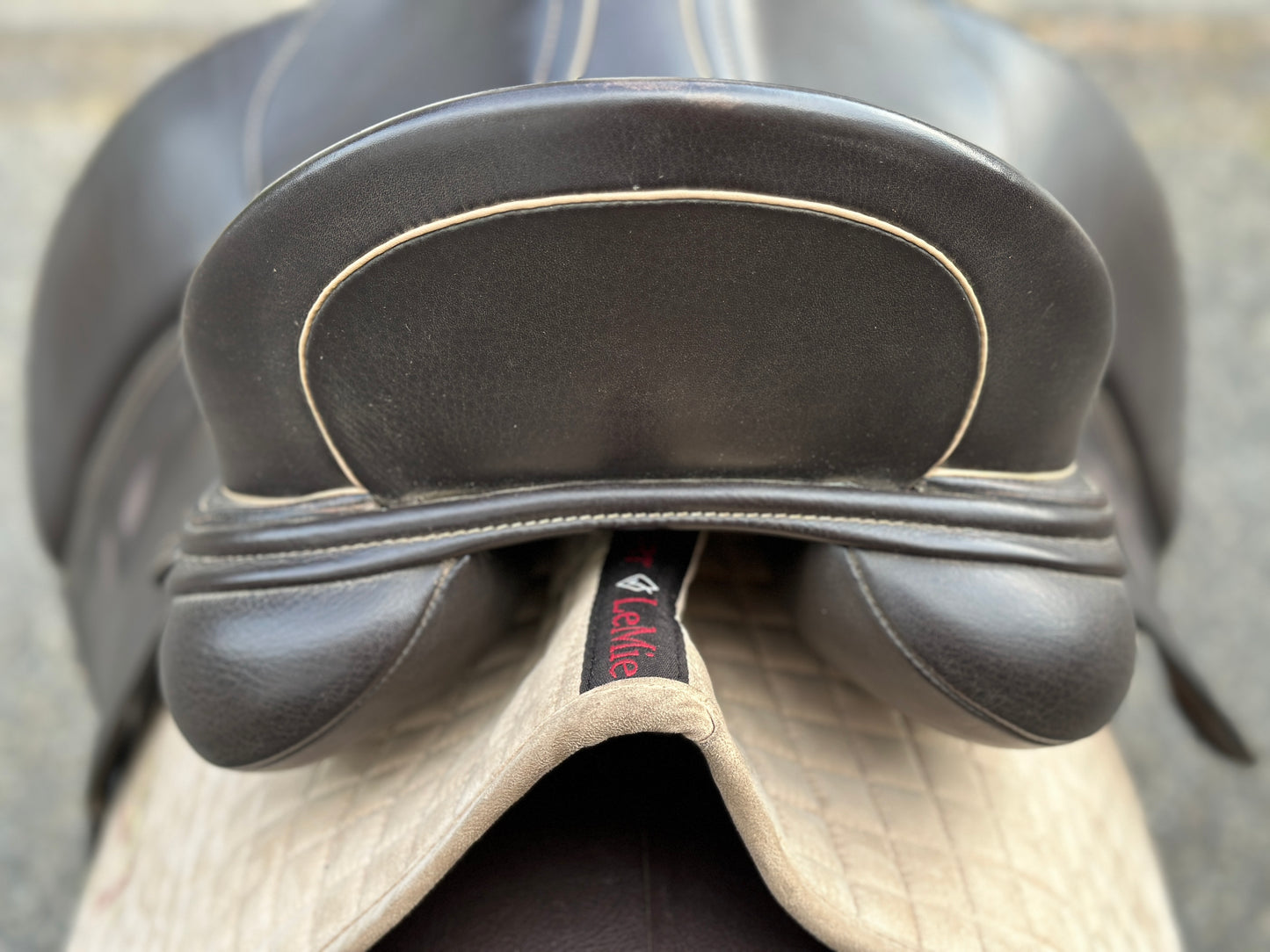 Schleese Bubi dressage saddle brown 17.5 inches