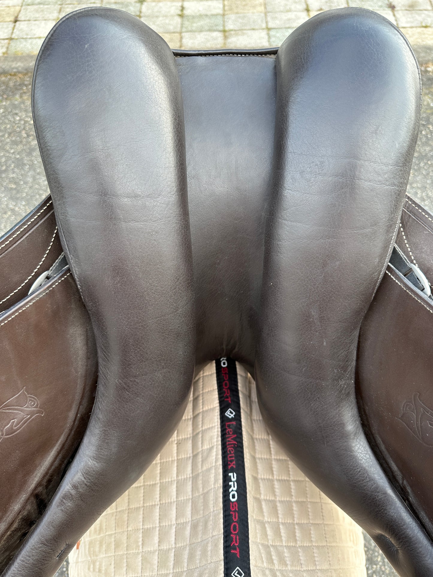 Schleese Bubi dressage saddle brown 17.5 inches