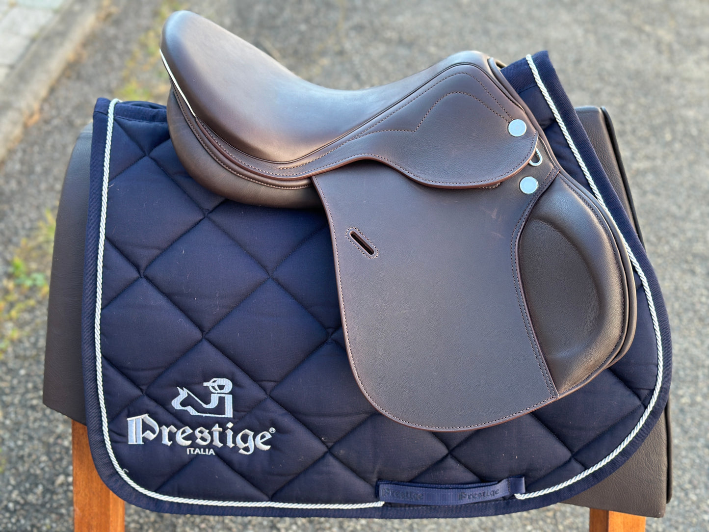 Sillín de salto Prestige Joy Jumper de 16 pulgadas NUEVO