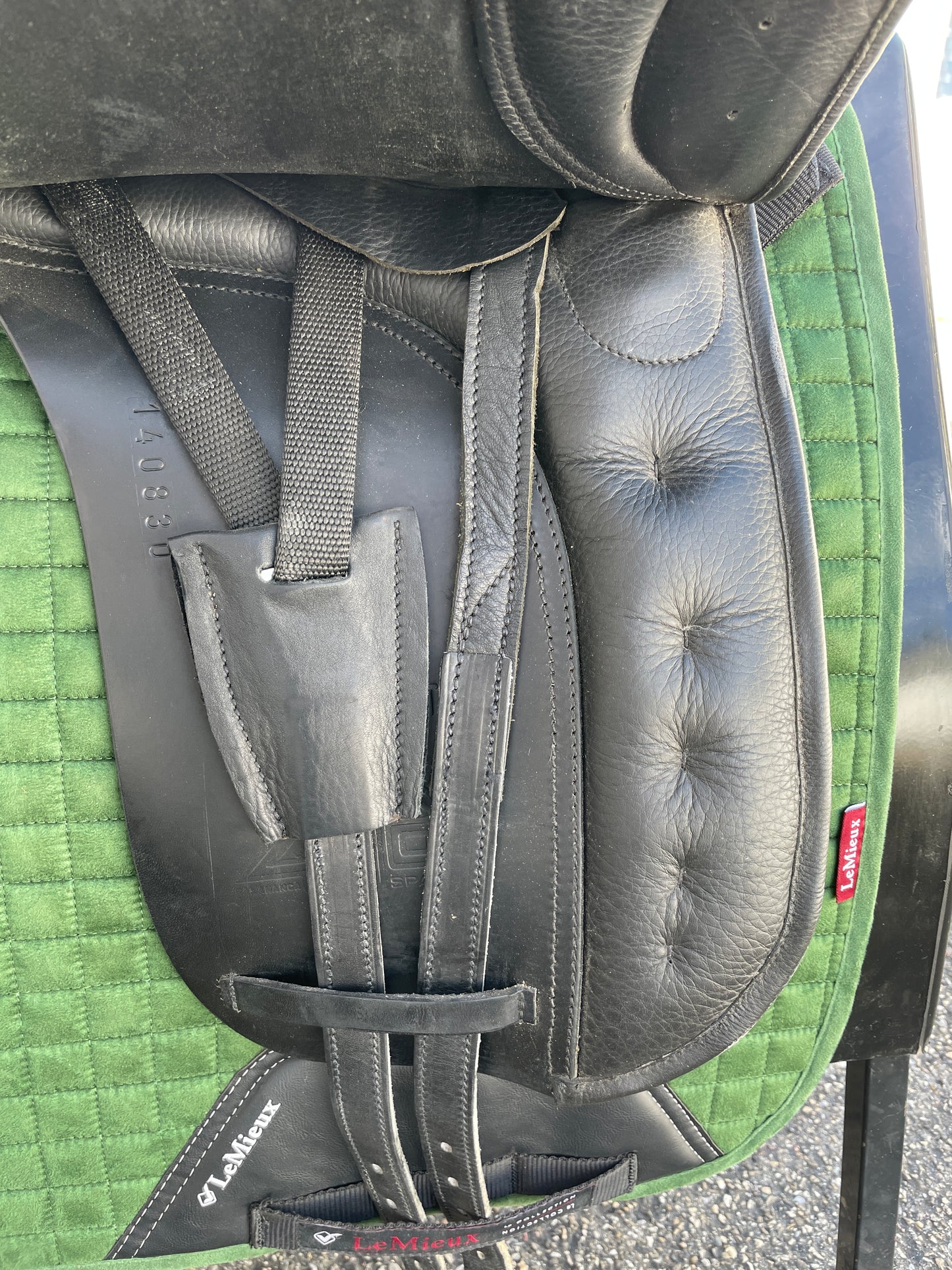 Zaldi New Kent dressage saddle 17.5 inches