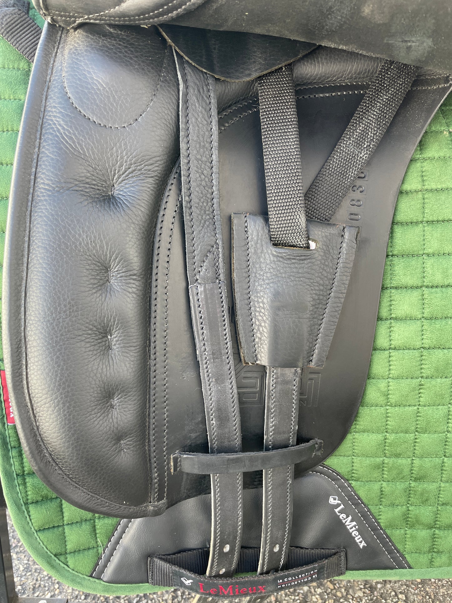 Zaldi New Kent dressage saddle 17.5 inches