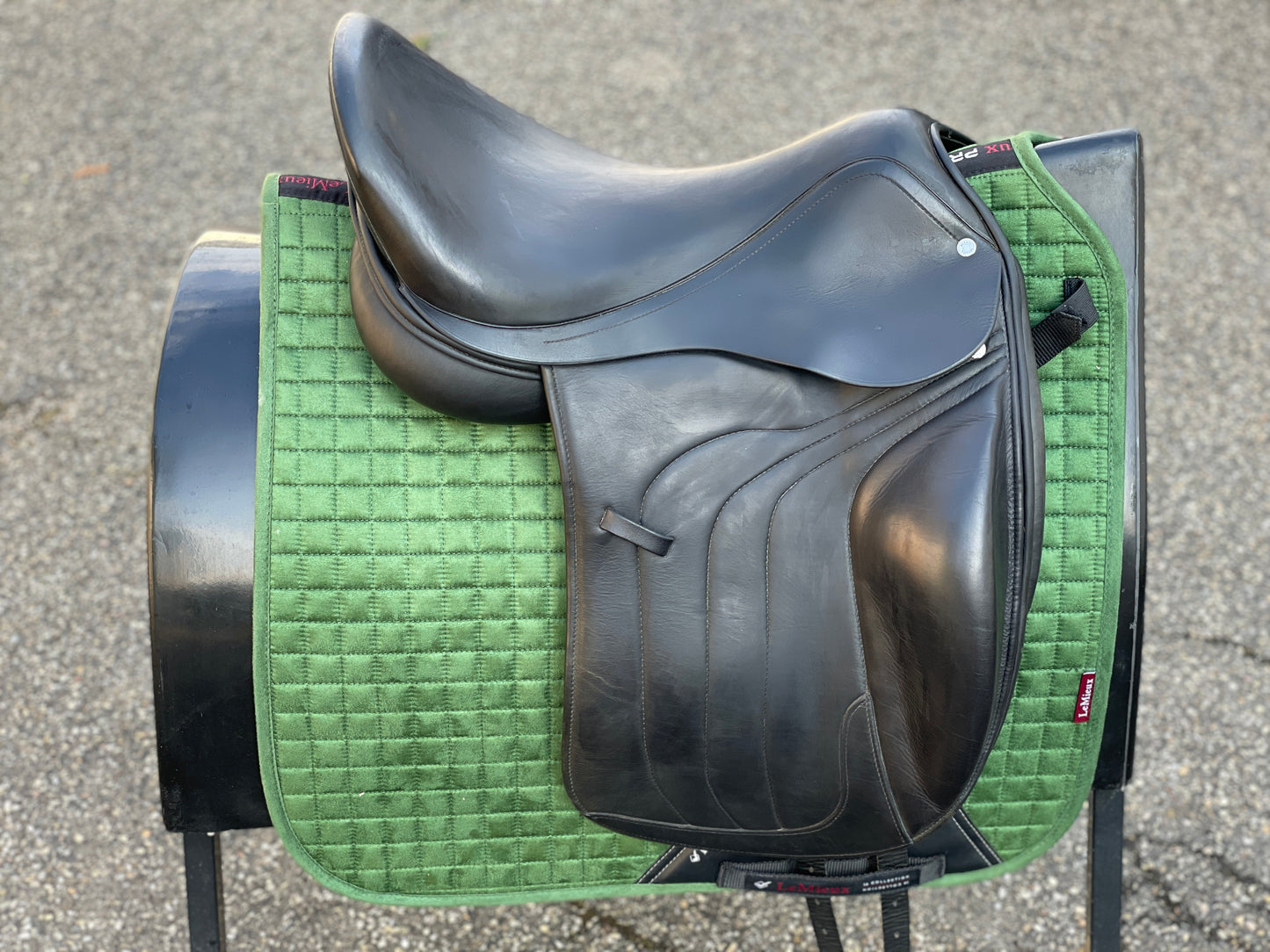 Antares Altair Dressursattel 18 17,5 Zoll Monoblatt