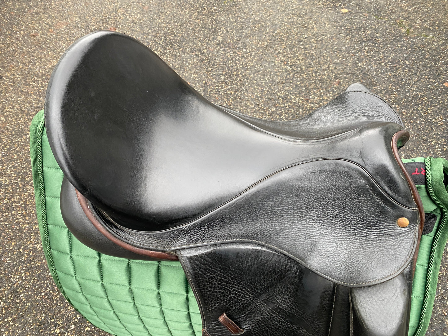 Hennig ESF Ergo Saddlefit Platin Dressursattel Monoblatt 17,5 Zoll