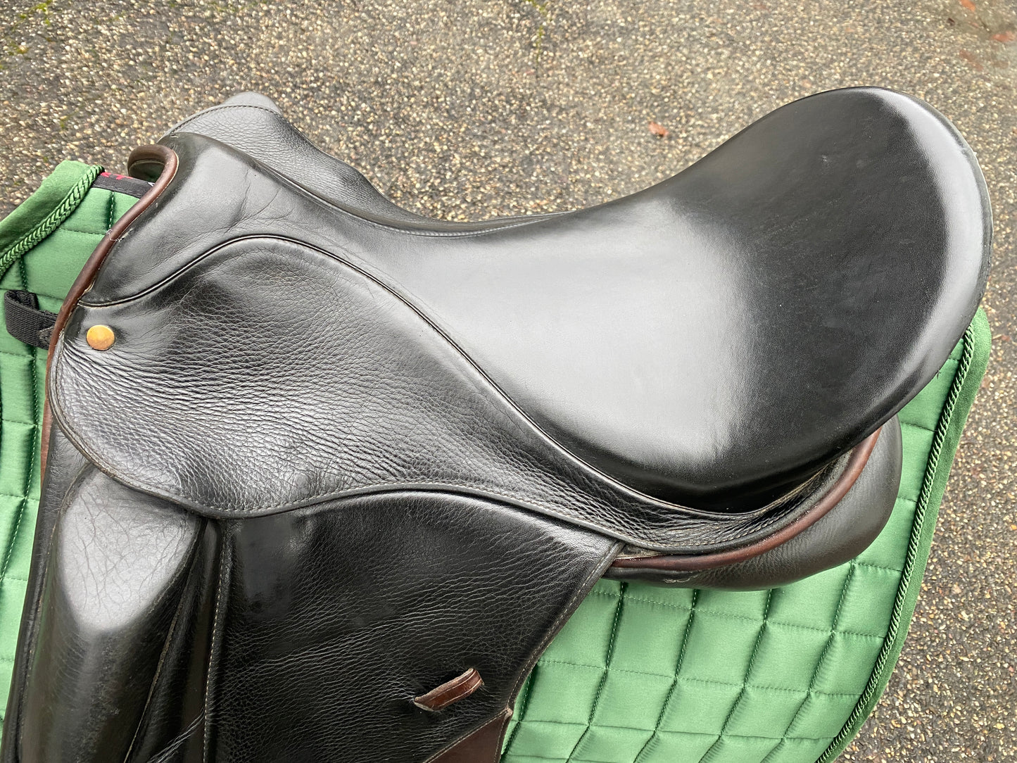 Hennig ESF Ergo Saddlefit Platin Dressursattel Monoblatt 17,5 Zoll
