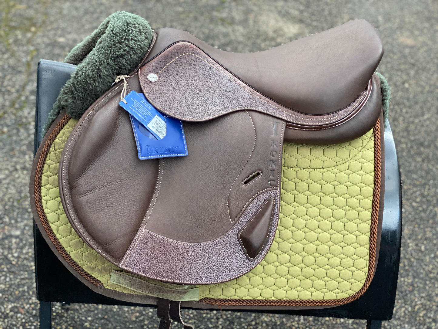 Ikonic Cross Pro Evolution Eventingsattel Monoblatt